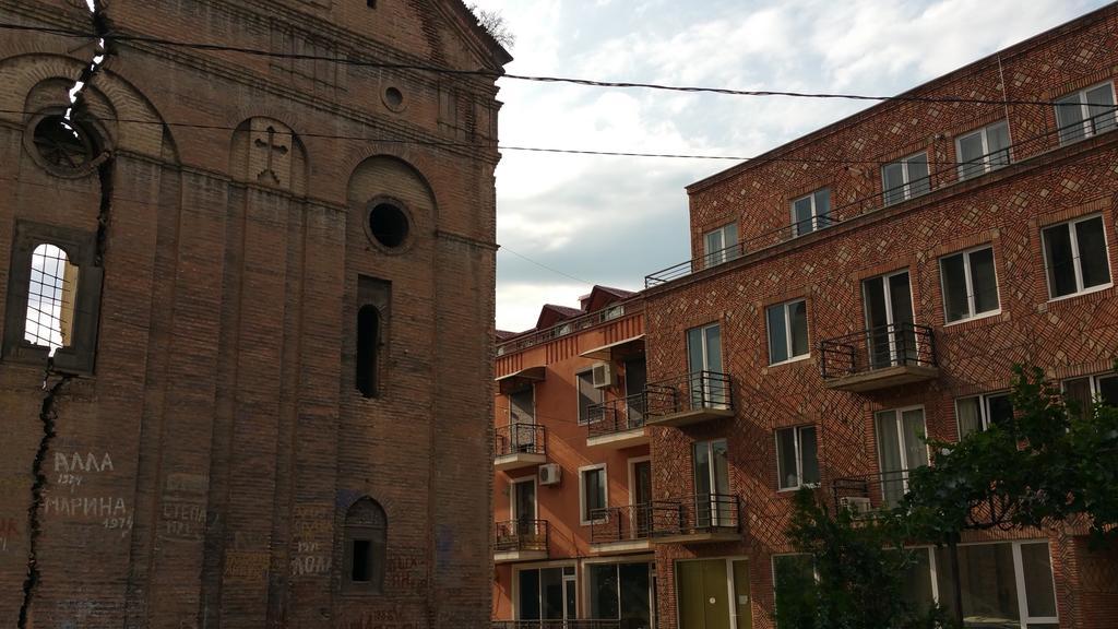 Hotel Feri Tbilisi Buitenkant foto