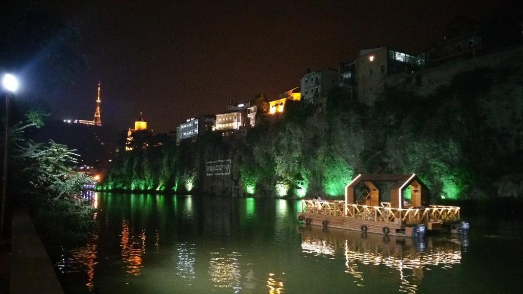 Hotel Feri Tbilisi Buitenkant foto