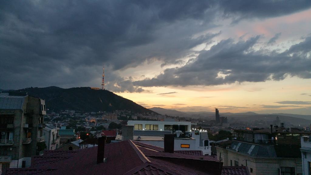 Hotel Feri Tbilisi Buitenkant foto