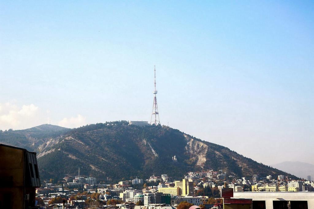 Hotel Feri Tbilisi Buitenkant foto